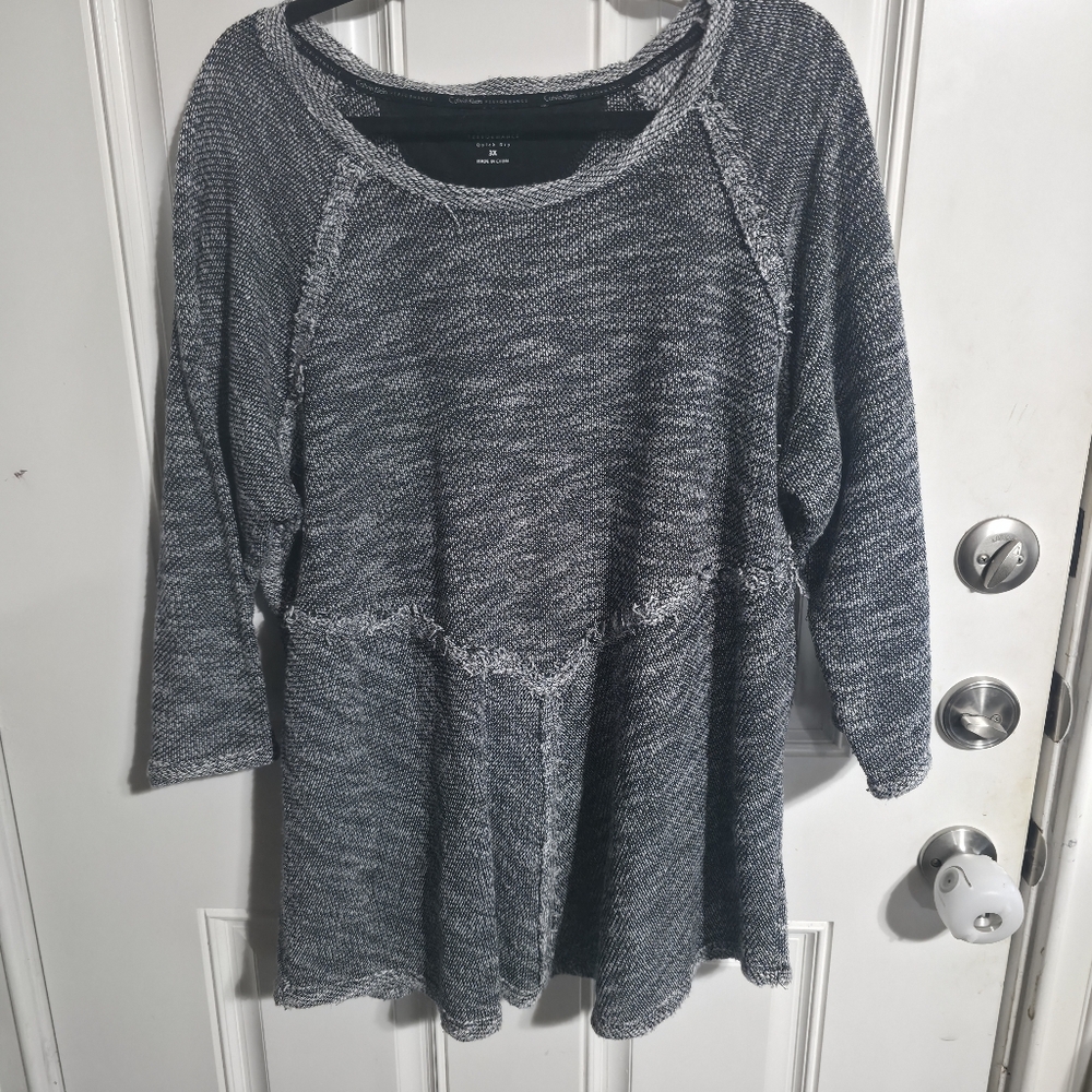 Calvin Klein Women's Black and White Performance Sweater Size 3X